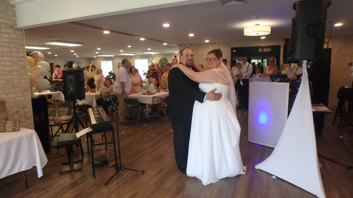 Nathaniel& Rachel,Hunsinger First Dance per Wedding at Meadowbrook Center,schuylkill haven